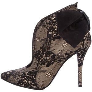 Stuart Weitzman Lace Booties Size 8